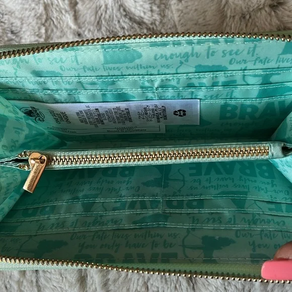 DISNEY “Oh My Disney “ BRAVE Movie Wallet DISNEY STORE Sea-foam Green - Picture 7 of 10